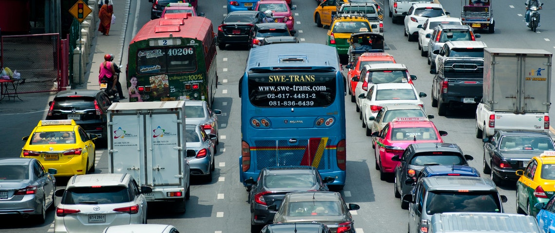 File rijden. Welke rijbaan is het snelst?